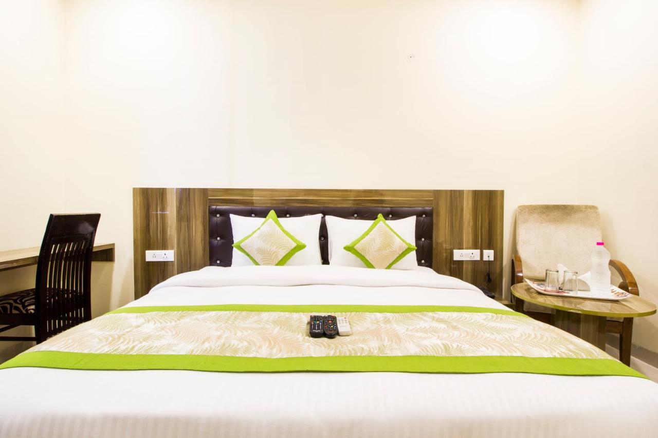 Fabhotel Signature Cyber Park Делі Екстер'єр фото